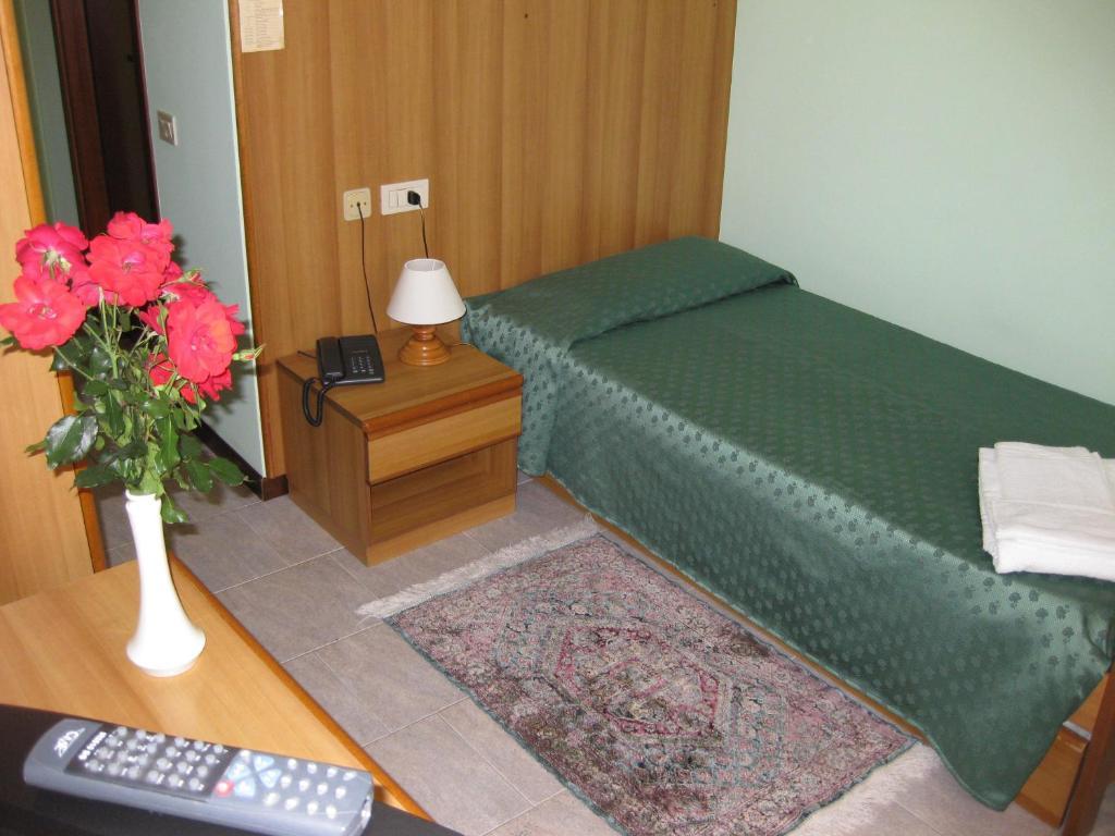 Casa Giuly Hotel Villa dʼAlmè Стая снимка