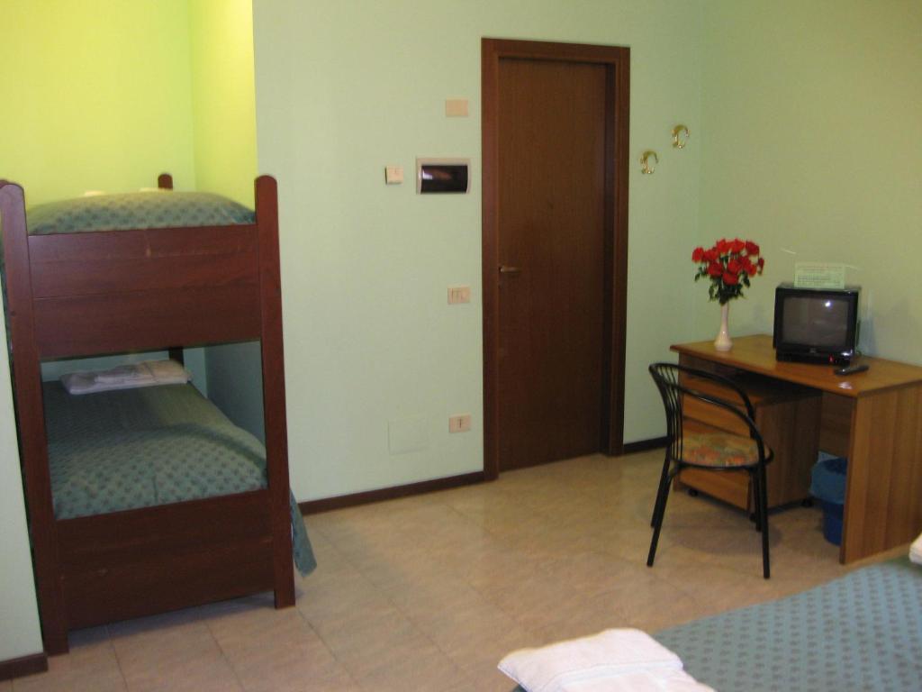 Casa Giuly Hotel Villa dʼAlmè Стая снимка